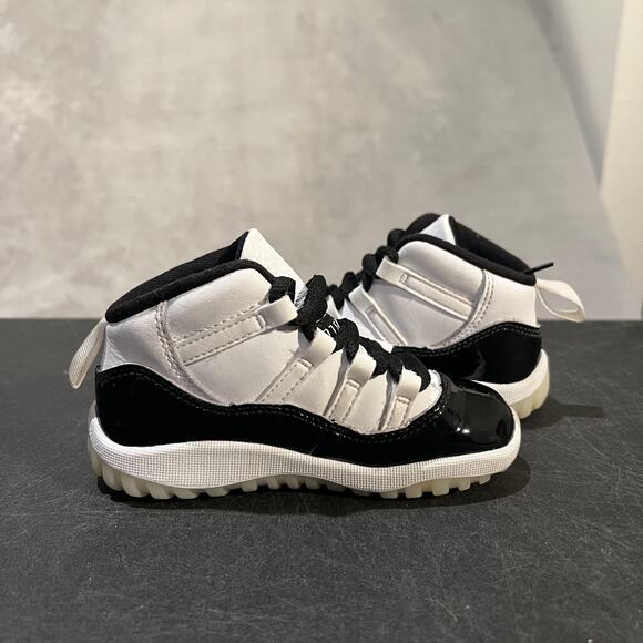 Jordan 11 Retro DMP Gratitude Shoes Toddler 8C Black White Gold 378040-170 Baby - Picture 6 of 9